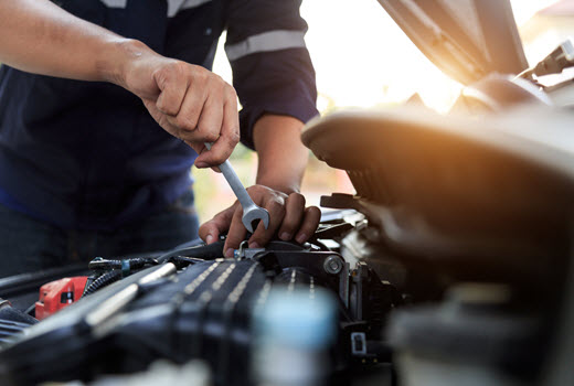 Mercedes-Benz ML350 Engine Inspection